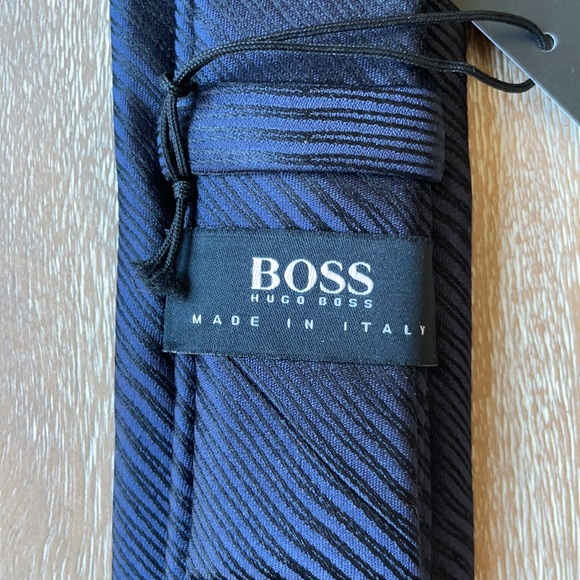 Boss Hugo Boss Black and Navy Silk Tie - Picture 3 of 7